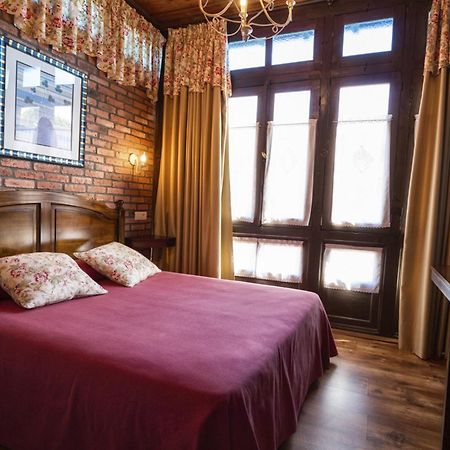 La Casona De Sobrepiedra Hotell Eksteriør bilde