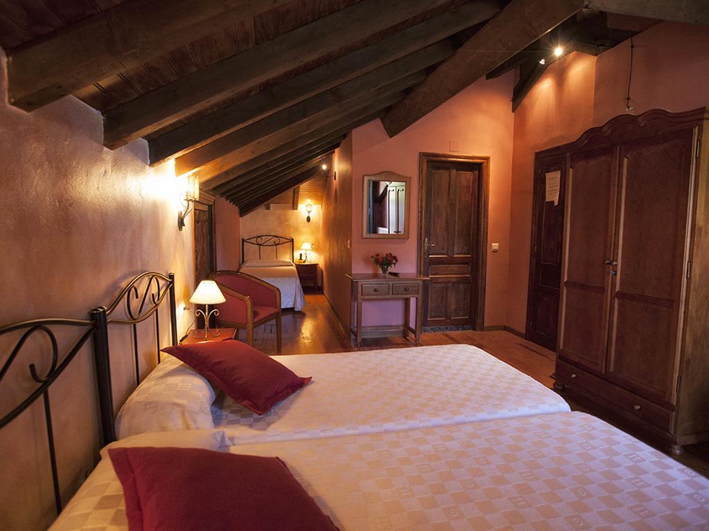 La Casona De Sobrepiedra Hotell Eksteriør bilde